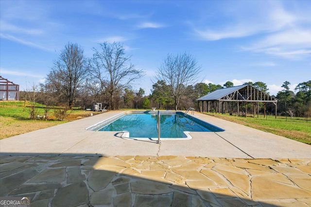 668 Pendley Road SE, Calhoun, GA 30701