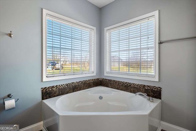 668 Pendley Road SE, Calhoun, GA 30701