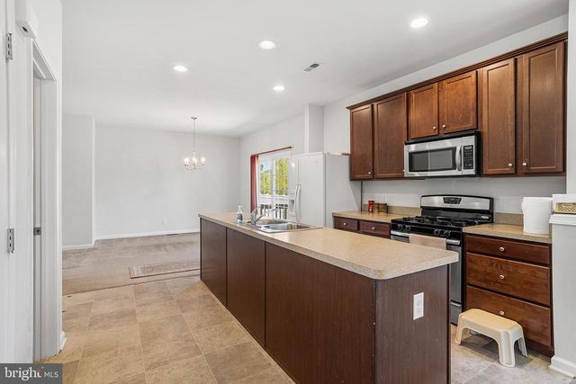 409 PIGOTT DR, Florence, NJ 08518