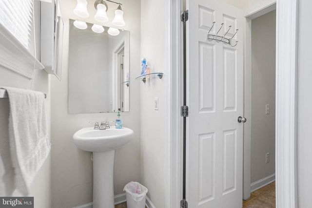 409 PIGOTT DR, Florence, NJ 08518