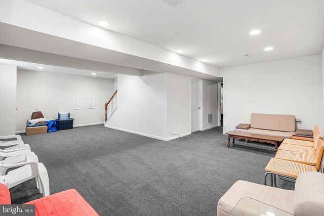 409 PIGOTT DR, Florence, NJ 08518