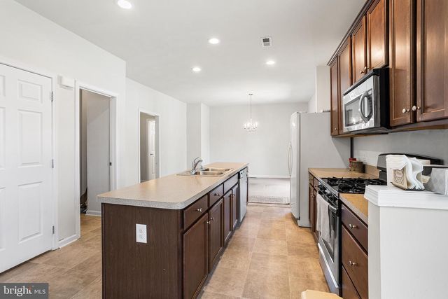 409 PIGOTT DR, Florence, NJ 08518