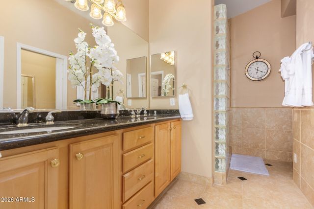 3341 E FREMONT Road, Phoenix, AZ 85042