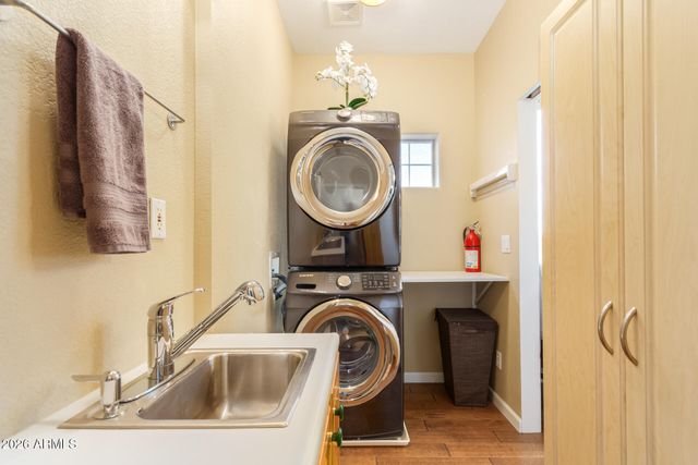 3341 E FREMONT Road, Phoenix, AZ 85042