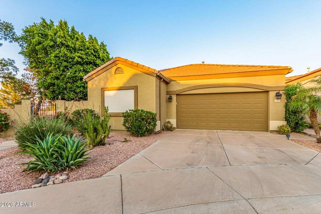 3341 E FREMONT Road, Phoenix, AZ 85042