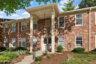 324 Stonehenge Dr APT 102, Louisville, KY 40207