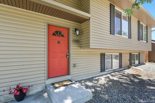 8737 W Floyd Drive, Lakewood, CO 80227