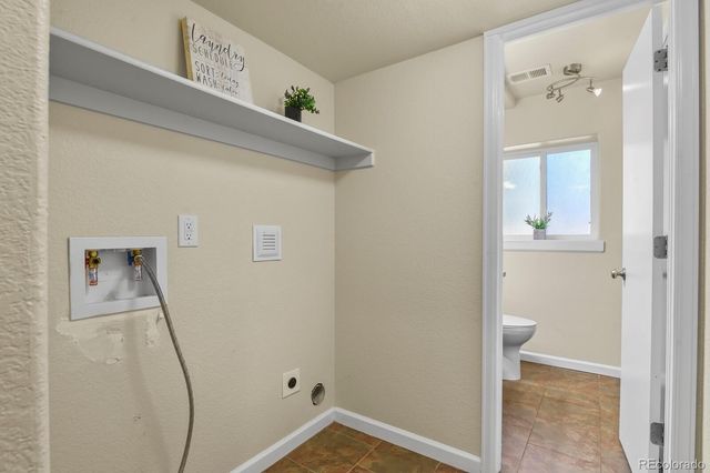 8737 W Floyd Drive, Lakewood, CO 80227