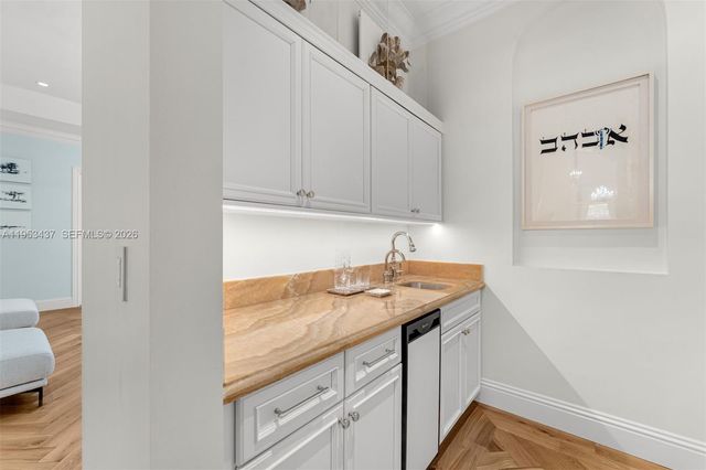 5865 SW 96th St, Pinecrest, FL 33156