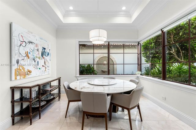 5865 SW 96th St, Pinecrest, FL 33156