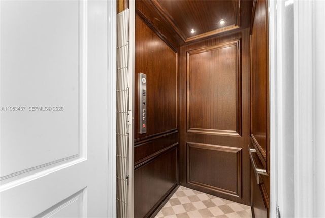 5865 SW 96th St, Pinecrest, FL 33156