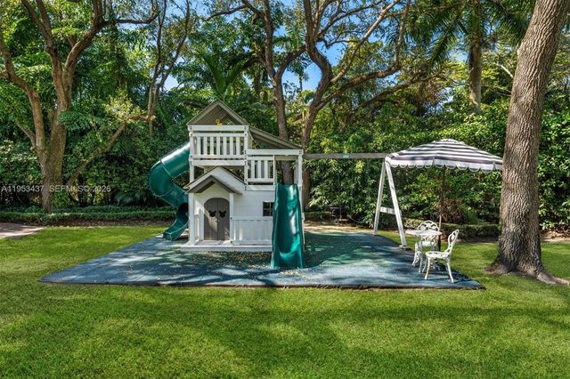 5865 SW 96th St, Pinecrest, FL 33156