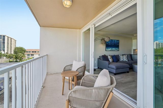 223 ISLAND WAY 4C, Clearwater Beach, FL 33767