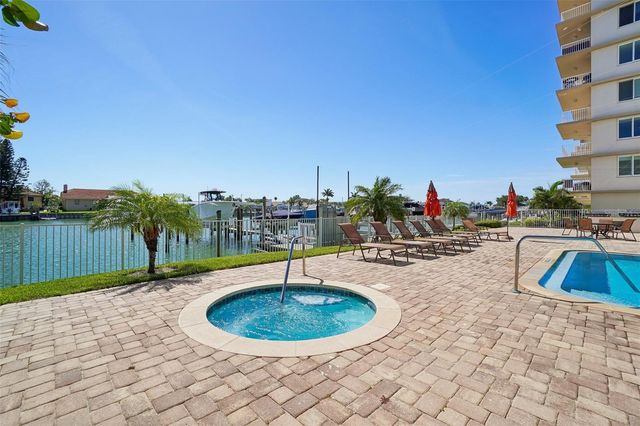 223 ISLAND WAY 4C, Clearwater Beach, FL 33767