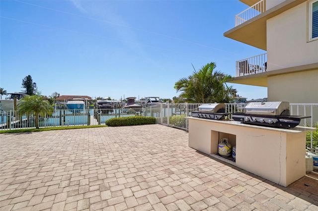 223 ISLAND WAY 4C, Clearwater Beach, FL 33767