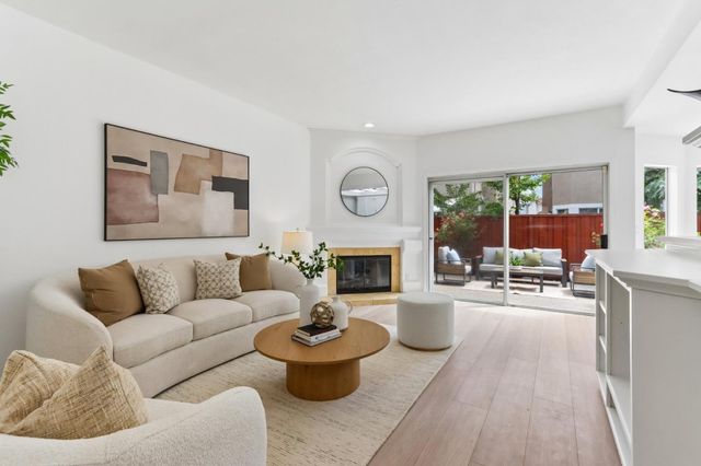 292 Silverlake Court, Milpitas, CA 95035