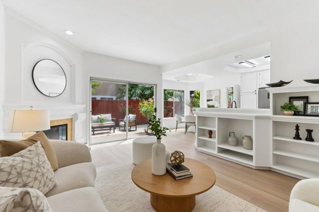 292 Silverlake Court, Milpitas, CA 95035