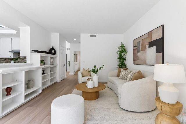 292 Silverlake Court, Milpitas, CA 95035