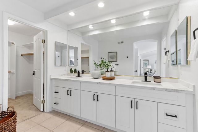 292 Silverlake Court, Milpitas, CA 95035