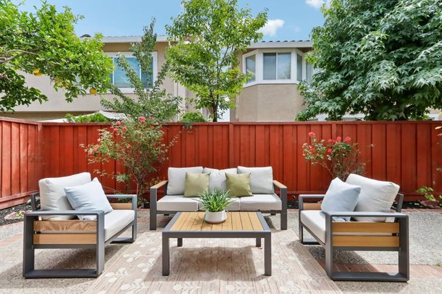 292 Silverlake Court, Milpitas, CA 95035