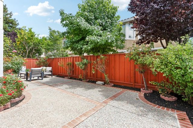 292 Silverlake Court, Milpitas, CA 95035