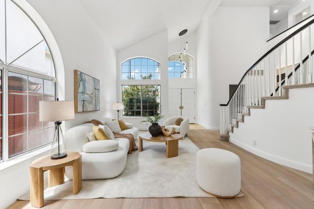 292 Silverlake Court, Milpitas, CA 95035