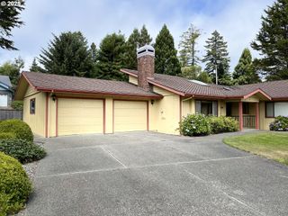 849 BROOKHAVEN Dr 11A, Brookings, OR 97415