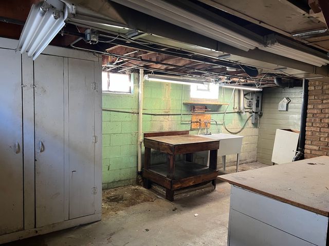 681 S Tanner Avenue, Kankakee, IL 60901