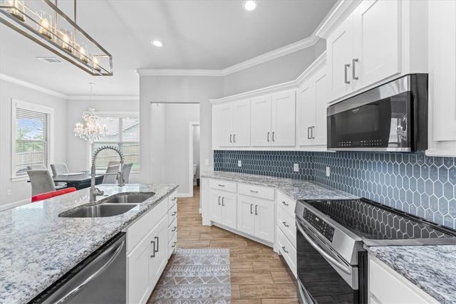 6 Carole Rae Lane, Bella Vista, AR 72714