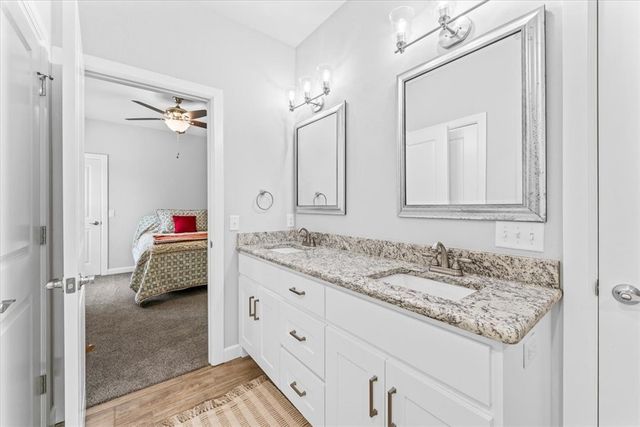 6 Carole Rae Lane, Bella Vista, AR 72714