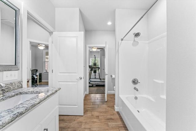 6 Carole Rae Lane, Bella Vista, AR 72714