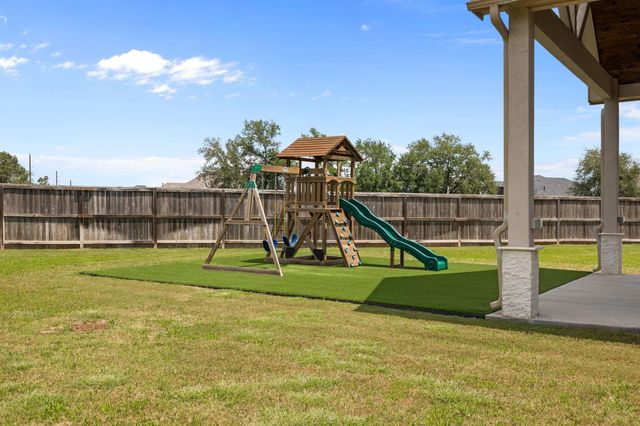 4607 Bernard Drive, Manvel, TX 77583