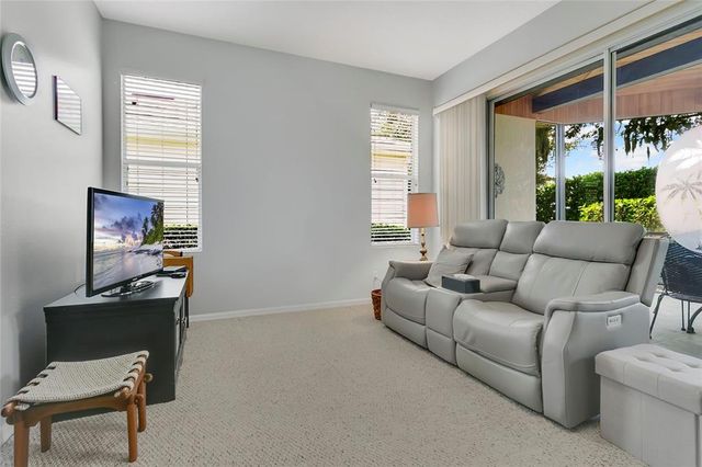 5135 INDIAN OCEAN LOOP, Tavares, FL 32778