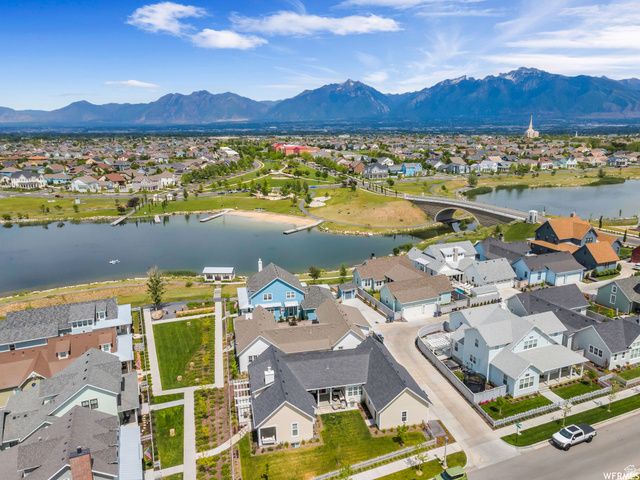 10907 S LAKE ISLAND DR, South Jordan, UT 84009