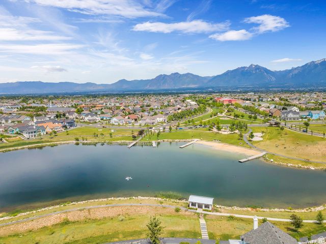 10907 S LAKE ISLAND DR, South Jordan, UT 84009