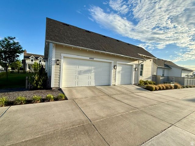 10907 S LAKE ISLAND DR, South Jordan, UT 84009