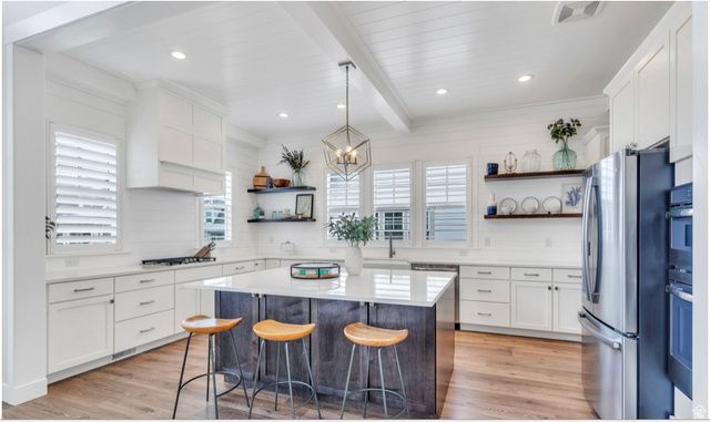 10907 S LAKE ISLAND DR, South Jordan, UT 84009