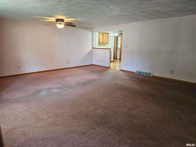5306 E CAMBRON Avenue, Chillicothe, IL 61523