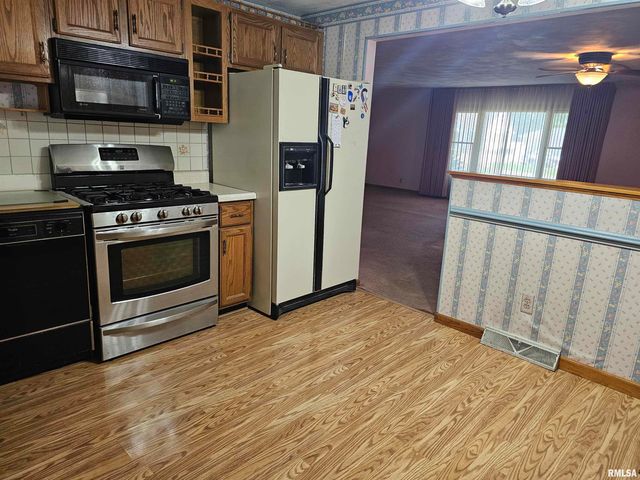 5306 E CAMBRON Avenue, Chillicothe, IL 61523