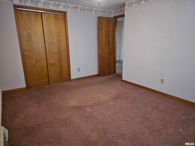 5306 E CAMBRON Avenue, Chillicothe, IL 61523