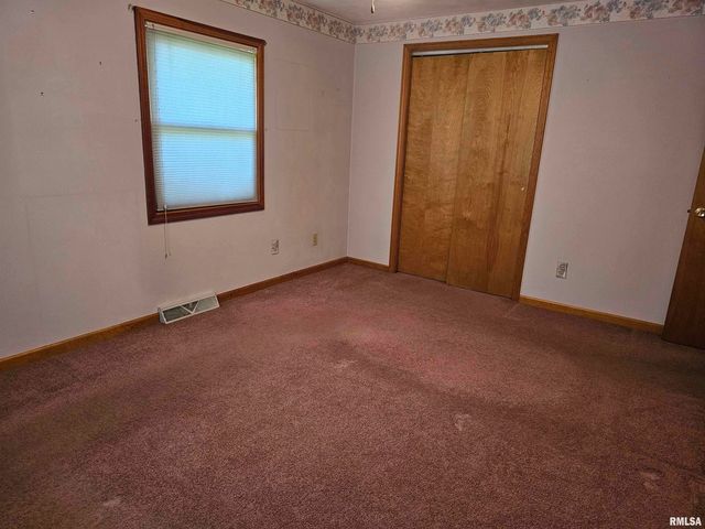 5306 E CAMBRON Avenue, Chillicothe, IL 61523
