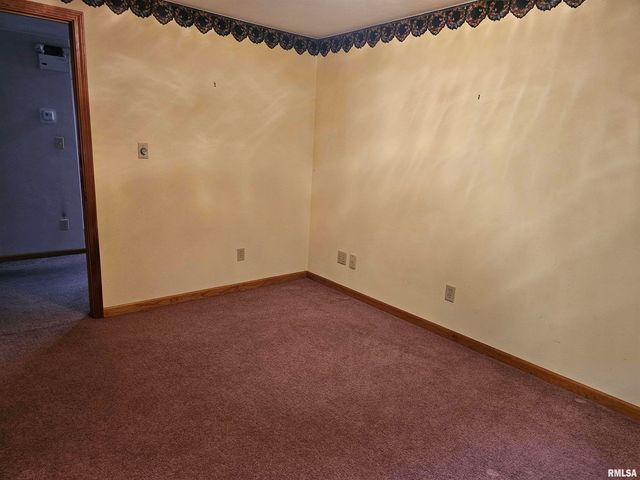 5306 E CAMBRON Avenue, Chillicothe, IL 61523