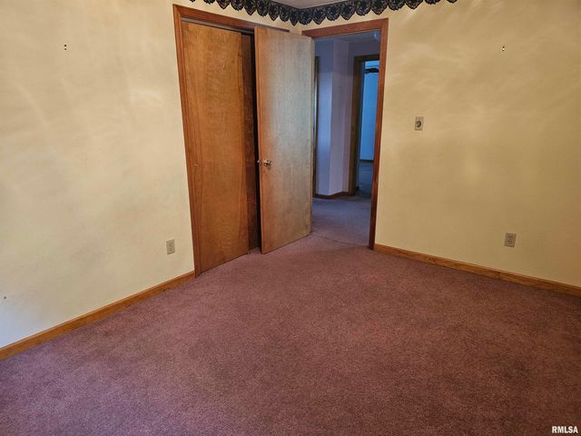 5306 E CAMBRON Avenue, Chillicothe, IL 61523