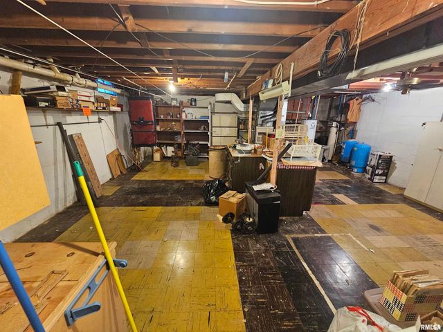 5306 E CAMBRON Avenue, Chillicothe, IL 61523