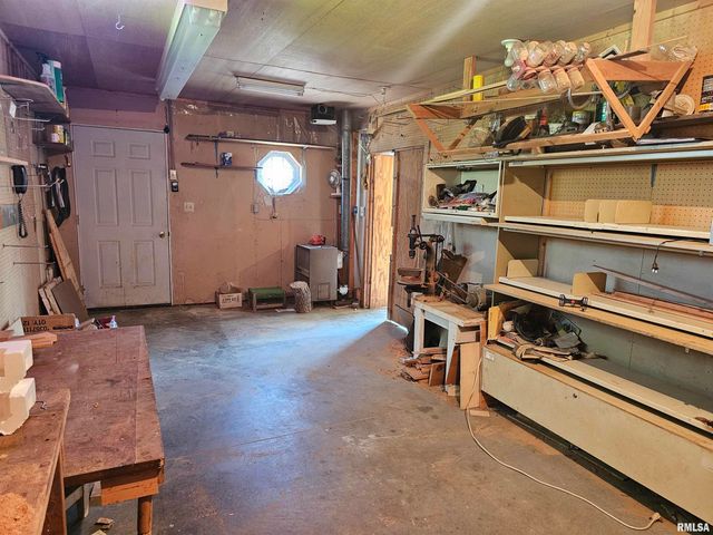 5306 E CAMBRON Avenue, Chillicothe, IL 61523