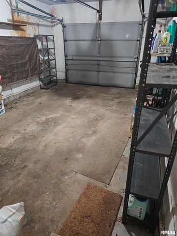 5306 E CAMBRON Avenue, Chillicothe, IL 61523