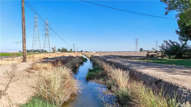 4321 E Mission Avenue, Merced, CA 95341