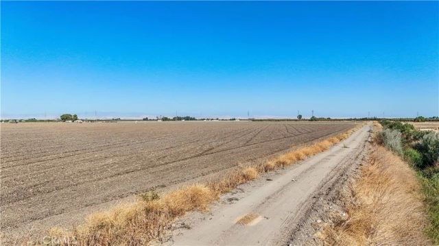 4321 E Mission Avenue, Merced, CA 95341