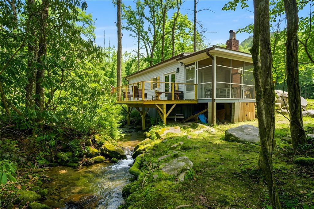 401 Rocky Bottom Road, Sunset, SC 29685