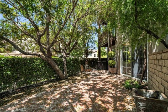 26803 Matisse, Valencia, CA 91355